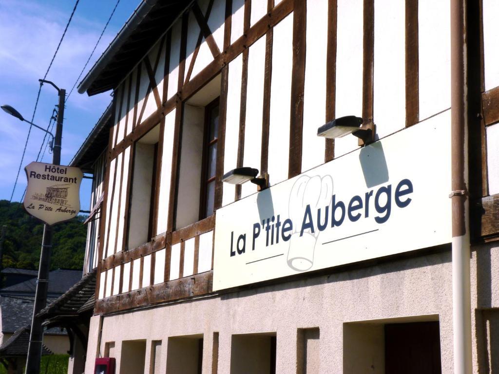 Hôtel-Restaurant La P'tite Auberge Lillebonne Exterior foto